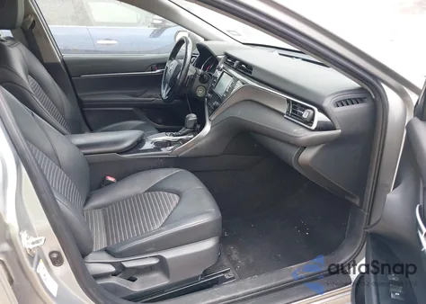2018 Toyota Camry Se z USA, uszkodzony, nr VIN 4T1B11HK7JU663850